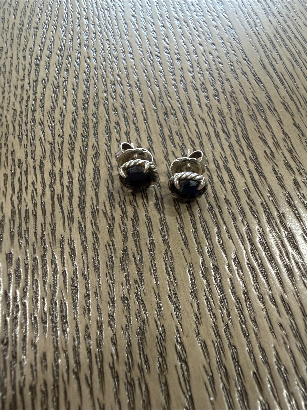 Authentic David Yurman Earrings - Stone Silver-Tone Stud Earrings - Picture 4 of 6